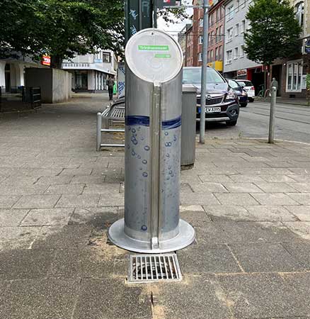 Trinkwasserspender der Stadtwerke Düsseldorf auf der Heyestraße